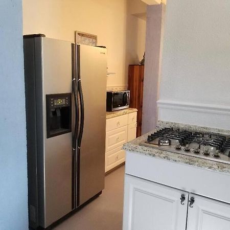 Appartamento The Seahorse Apt - Lakeside And Close To The Beach Galveston Esterno foto
