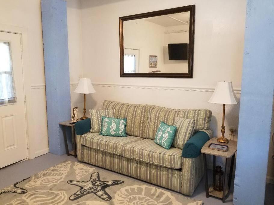 Appartamento The Seahorse Apt - Lakeside And Close To The Beach Galveston Esterno foto