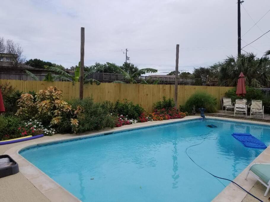 Appartamento The Seahorse Apt - Lakeside And Close To The Beach Galveston Esterno foto